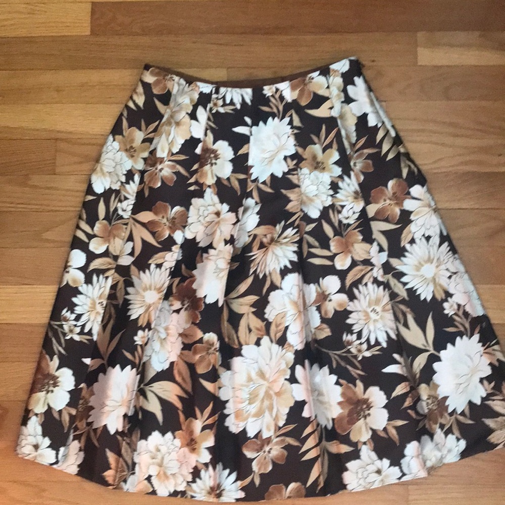 Tailor by Barbara Moss skirt with pleats